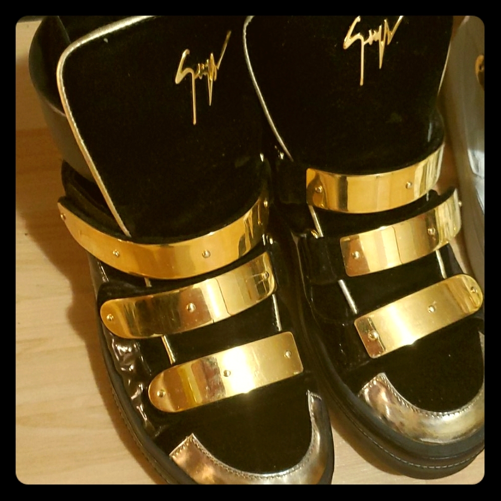 Giuseppe Black and gold suede high top sneaker